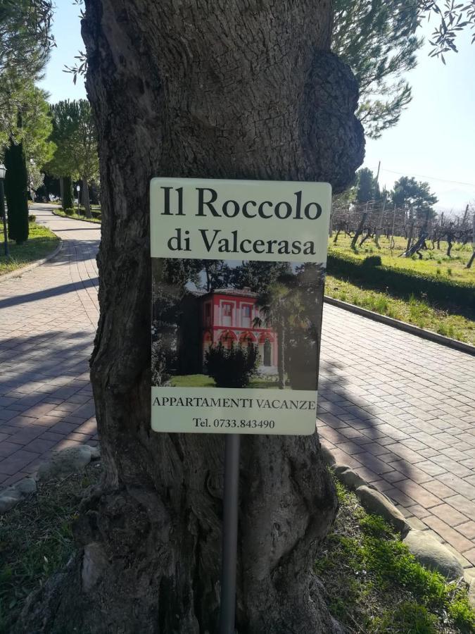 Апартаменти Il Roccolo Di Valcerasa Treia Екстер'єр фото